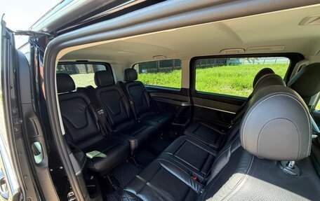 Mercedes-Benz V-Класс, 2018 год, 3 300 000 рублей, 9 фотография