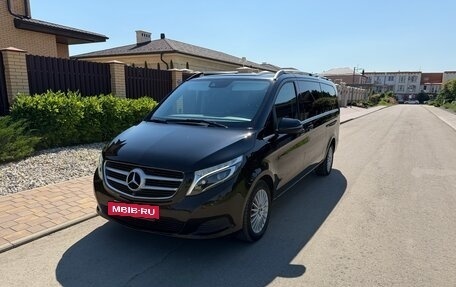 Mercedes-Benz V-Класс, 2018 год, 3 300 000 рублей, 4 фотография
