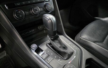 Volkswagen Tiguan II, 2019 год, 3 050 000 рублей, 13 фотография