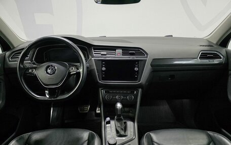 Volkswagen Tiguan II, 2019 год, 3 050 000 рублей, 7 фотография