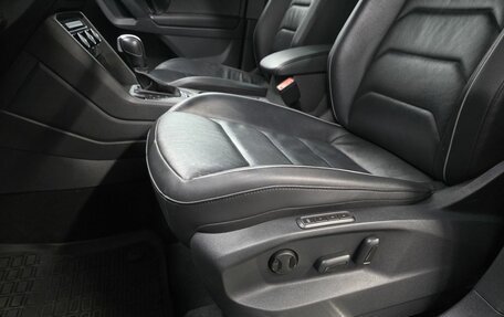 Volkswagen Tiguan II, 2019 год, 3 050 000 рублей, 10 фотография