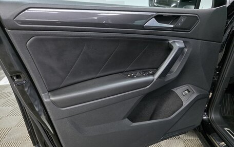 Volkswagen Tiguan II, 2019 год, 3 050 000 рублей, 8 фотография