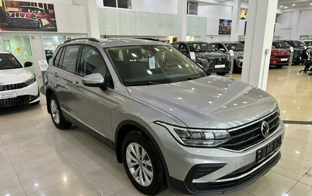 Volkswagen Tiguan II, 2021 год, 4 380 000 рублей, 3 фотография