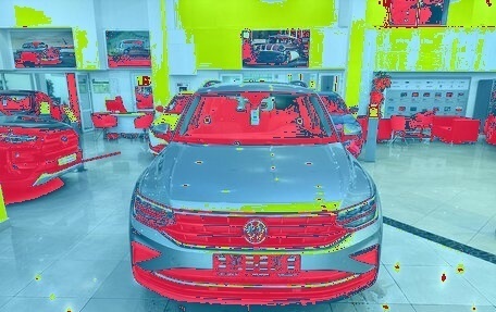 Volkswagen Tiguan II, 2021 год, 4 380 000 рублей, 2 фотография
