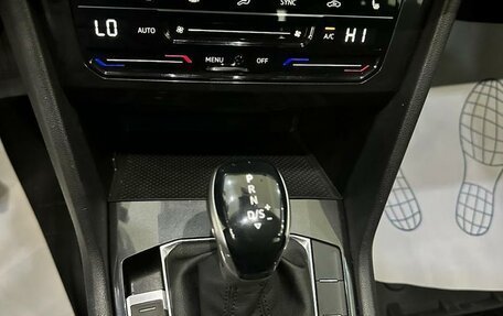 Volkswagen Tiguan II, 2021 год, 4 380 000 рублей, 10 фотография