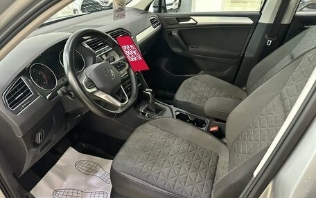 Volkswagen Tiguan II, 2021 год, 4 380 000 рублей, 6 фотография