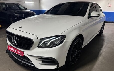 Mercedes-Benz E-Класс, 2019 год, 3 500 000 рублей, 1 фотография