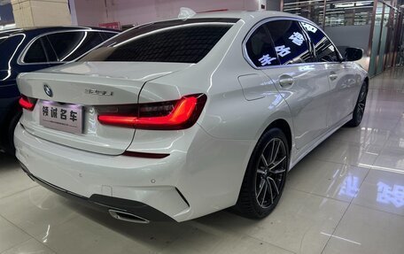 BMW 3 серия, 2022 год, 2 950 000 рублей, 4 фотография