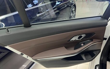 BMW 3 серия, 2022 год, 2 950 000 рублей, 15 фотография