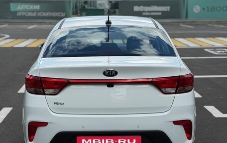 KIA Rio IV, 2018 год, 1 415 000 рублей, 9 фотография
