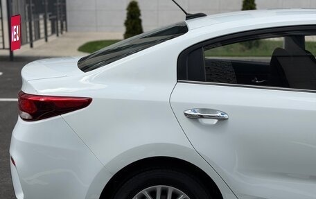 KIA Rio IV, 2018 год, 1 415 000 рублей, 6 фотография