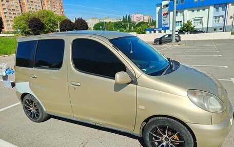 Toyota FunCargo, 2000 год, 400 000 рублей, 10 фотография
