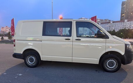 Volkswagen Transporter T5 рестайлинг, 2012 год, 999 999 рублей, 4 фотография