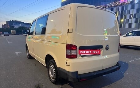 Volkswagen Transporter T5 рестайлинг, 2012 год, 999 999 рублей, 7 фотография