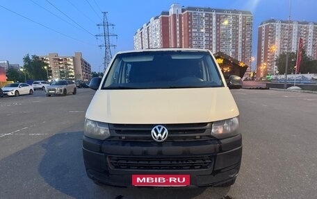 Volkswagen Transporter T5 рестайлинг, 2012 год, 999 999 рублей, 2 фотография
