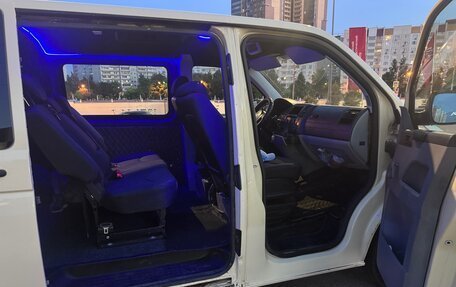 Volkswagen Transporter T5 рестайлинг, 2012 год, 999 999 рублей, 14 фотография