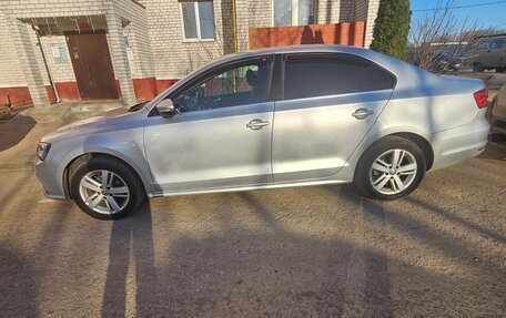 Volkswagen Jetta VI, 2015 год, 1 300 000 рублей, 3 фотография