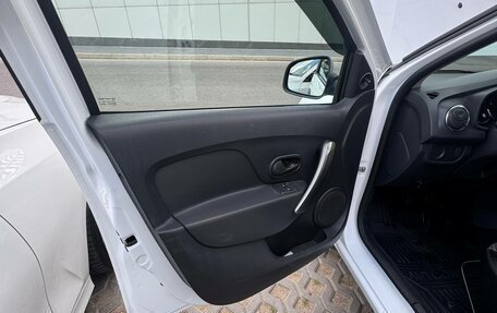 Renault Logan II, 2014 год, 850 000 рублей, 5 фотография