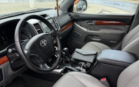 Toyota Land Cruiser Prado 120 рестайлинг, 2008 год, 2 650 000 рублей, 6 фотография