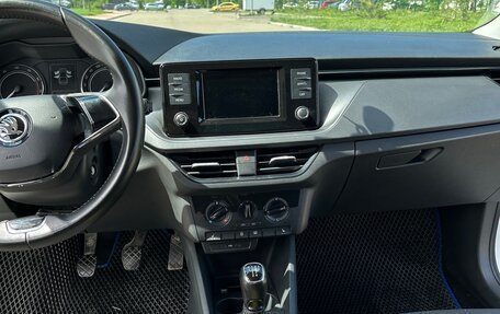 Skoda Rapid II, 2021 год, 1 400 000 рублей, 21 фотография