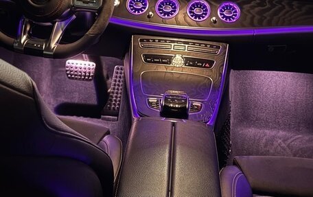 Mercedes-Benz E-Класс, 2019 год, 3 500 000 рублей, 7 фотография