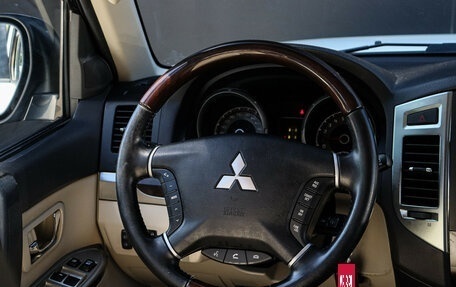 Mitsubishi Pajero IV, 2019 год, 3 890 000 рублей, 13 фотография