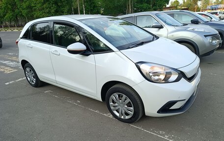 Honda Fit, 2020 год, 1 350 000 рублей, 2 фотография
