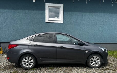 Hyundai Solaris II рестайлинг, 2016 год, 850 000 рублей, 4 фотография