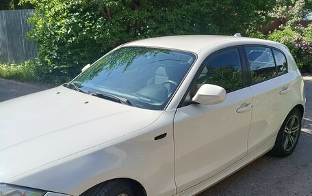 BMW 1 серия, 2011 год, 690 000 рублей, 2 фотография