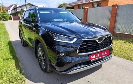 Toyota Highlander, 2025 год, 5 500 000 рублей, 10 фотография