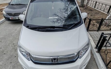 Honda Freed I, 2015 год, 1 325 000 рублей, 8 фотография