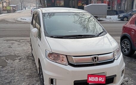 Honda Freed I, 2015 год, 1 325 000 рублей, 10 фотография