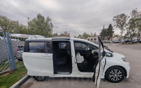 Honda Freed I, 2015 год, 1 325 000 рублей, 22 фотография