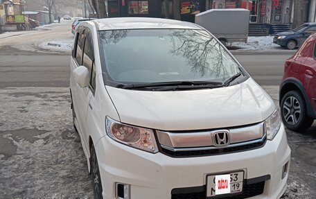 Honda Freed I, 2015 год, 1 325 000 рублей, 40 фотография