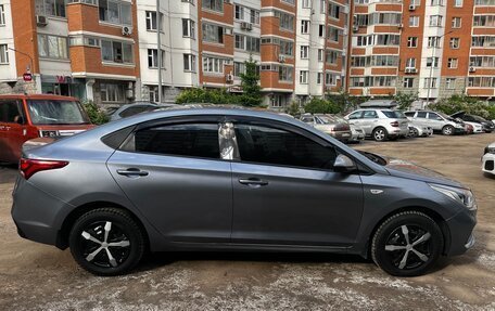 Hyundai Solaris II рестайлинг, 2018 год, 850 000 рублей, 5 фотография