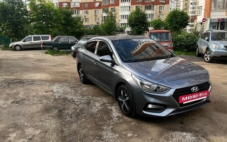 Hyundai Solaris II рестайлинг, 2018 год, 850 000 рублей, 3 фотография