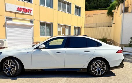 BMW 5 серия, 2023 год, 7 200 000 рублей, 9 фотография