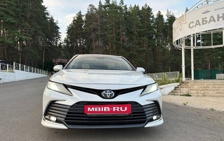 Toyota Camry, 2021 год, 3 250 000 рублей, 8 фотография
