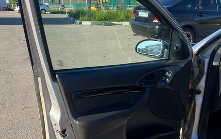 Ford Focus IV, 2004 год, 270 000 рублей, 7 фотография