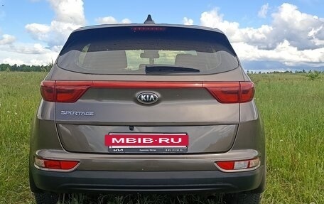 KIA Sportage IV рестайлинг, 2017 год, 2 150 000 рублей, 6 фотография
