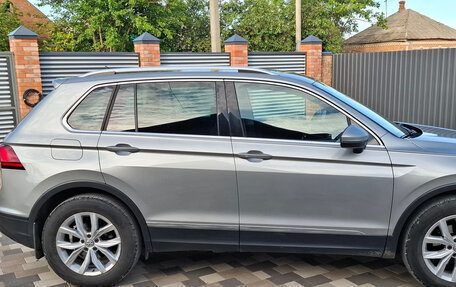 Volkswagen Tiguan II, 2018 год, 2 200 000 рублей, 5 фотография
