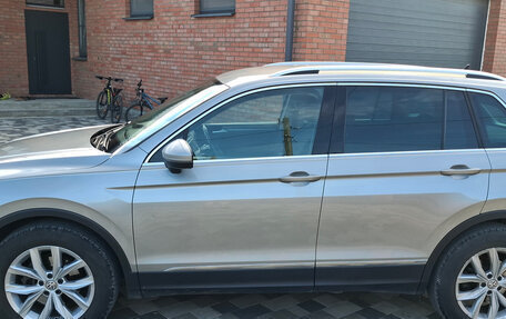 Volkswagen Tiguan II, 2018 год, 2 200 000 рублей, 6 фотография