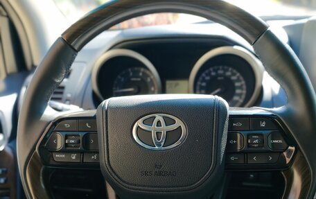 Toyota Land Cruiser Prado 150 рестайлинг 2, 2013 год, 4 150 000 рублей, 9 фотография