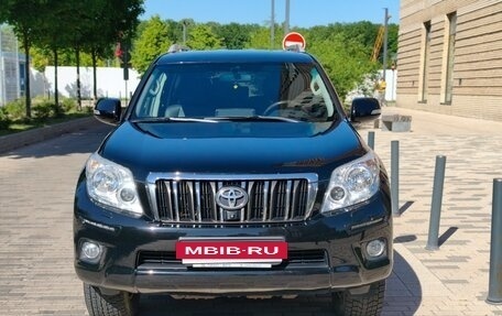 Toyota Land Cruiser Prado 150 рестайлинг 2, 2013 год, 4 150 000 рублей, 2 фотография