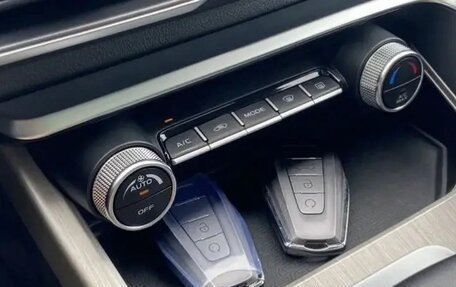 Geely Coolray I, 2023 год, 1 990 000 рублей, 32 фотография