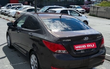 Hyundai Solaris II рестайлинг, 2015 год, 700 000 рублей, 2 фотография