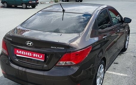Hyundai Solaris II рестайлинг, 2015 год, 700 000 рублей, 3 фотография