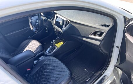Hyundai Solaris II рестайлинг, 2018 год, 1 600 000 рублей, 13 фотография