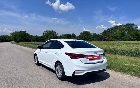 Hyundai Solaris II рестайлинг, 2018 год, 1 600 000 рублей, 4 фотография