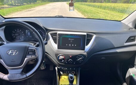Hyundai Solaris II рестайлинг, 2018 год, 1 600 000 рублей, 15 фотография